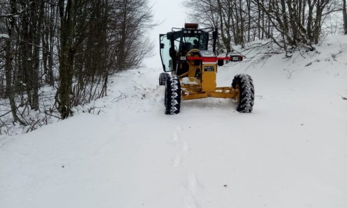 Amasya’da köylerde karla mücadele