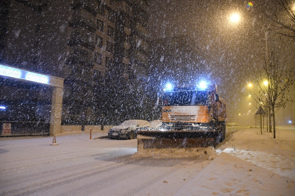 Samsun’da karla mücadele seferberliği