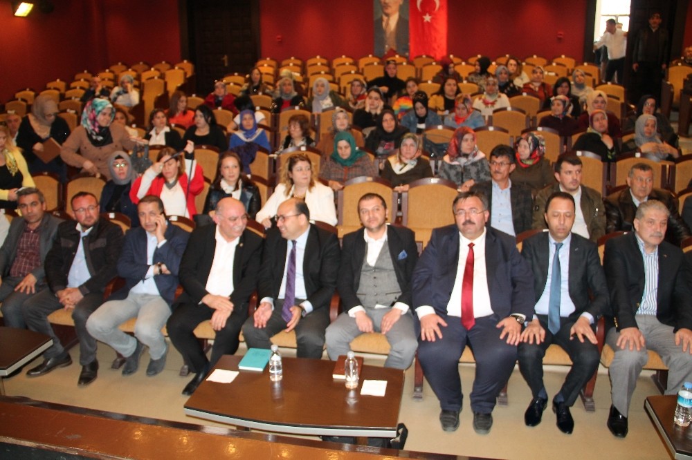 19. dönem düzenlenen  AK Parti siyasi akademisi ilk dersi Amasya’da yapıldı