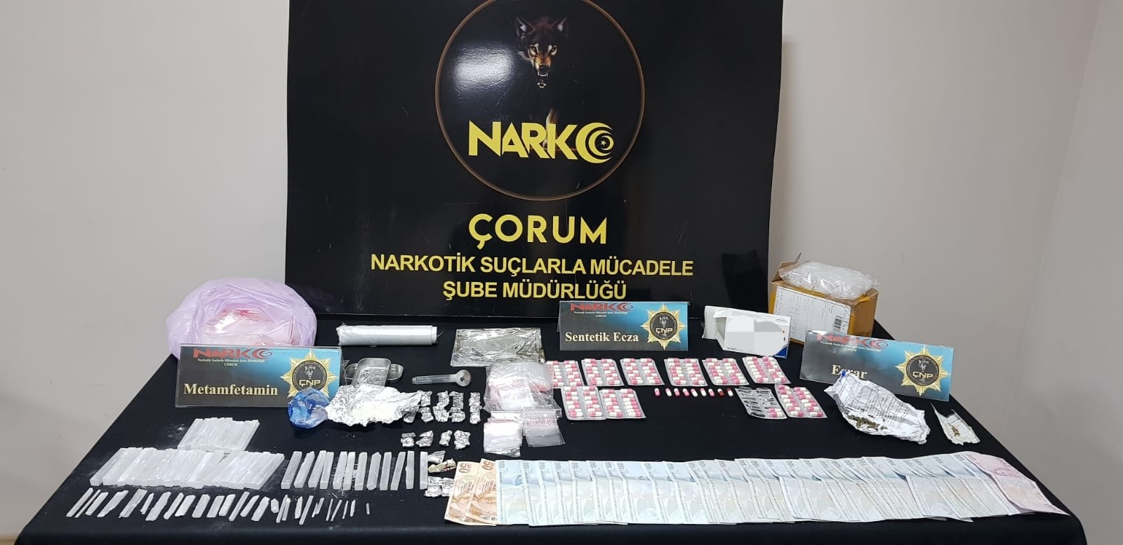 Çorum’da uyuşturucu ticareti yaptıkları iddiasıyla 12 zanlı yakalandı