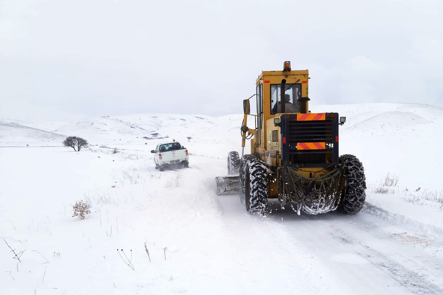 Gümüşhane’de 62 köy yolu kardan ulaşıma kapandı