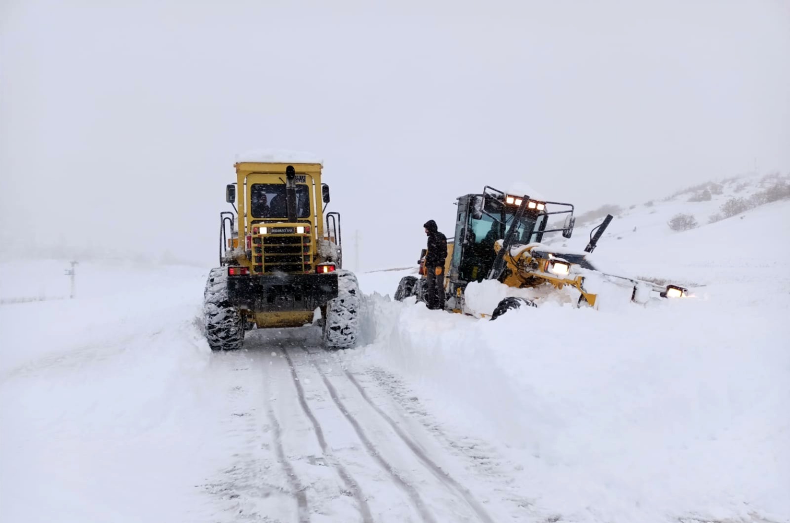 Karadeniz’deki 4 ilde kar nedeniyle 619 köye ulaşım sağlanamıyor