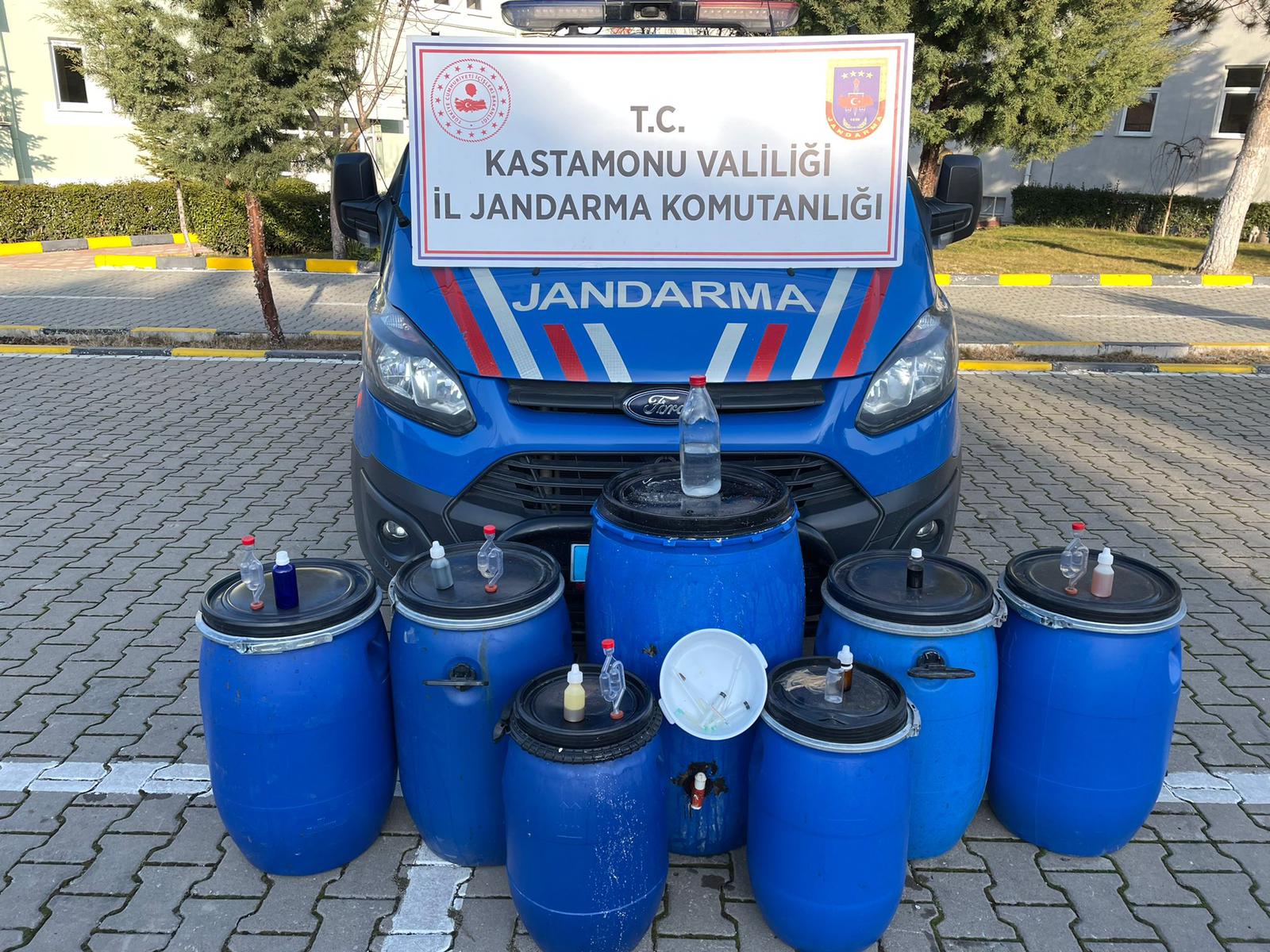 Kastamonu’da 420 litre kaçak içki ele geçirildi