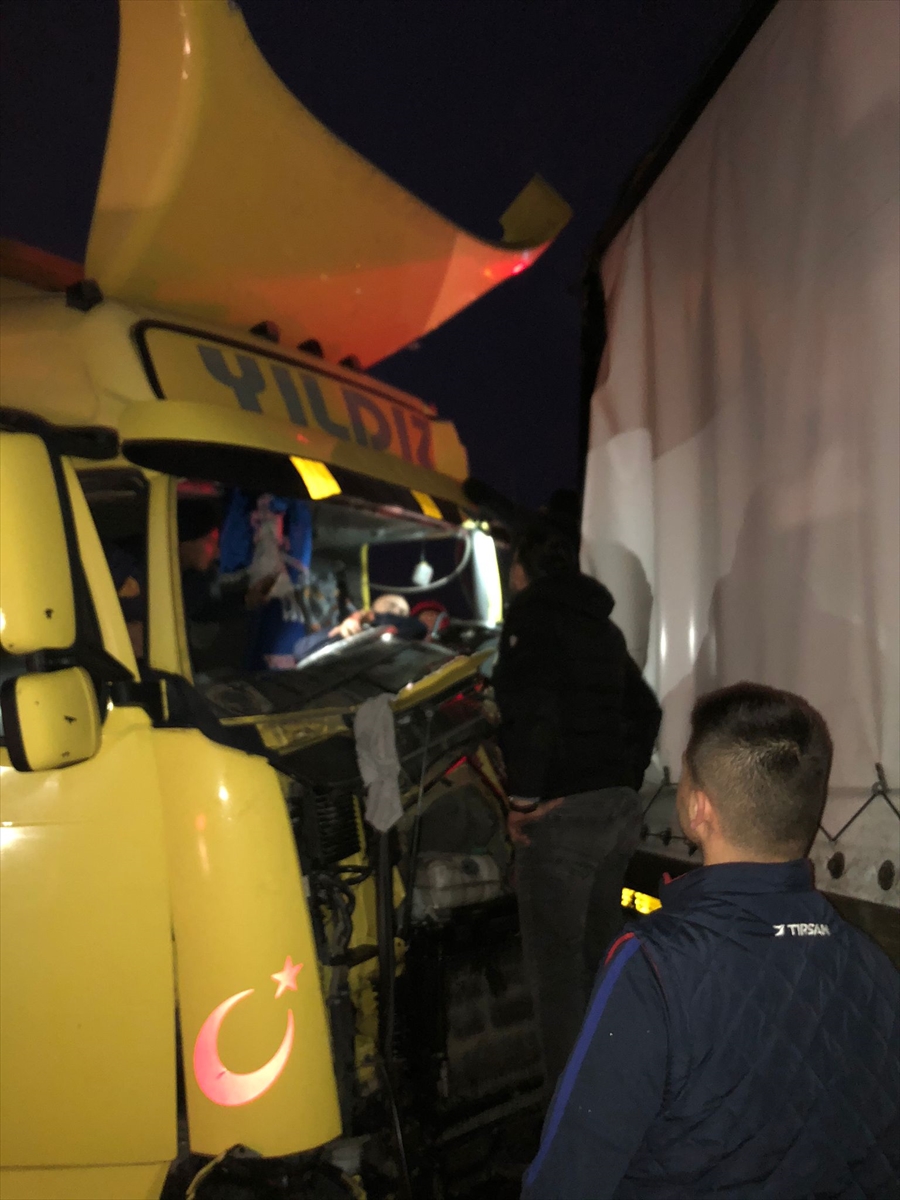 Samsun’da 4 tırın karıştığı trafik kazasında 1 kişi yaralandı