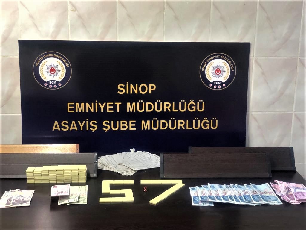 Sinop’ta kumar operasyonunda 5 kişiye 7 bin 276 lira ceza uygulandı