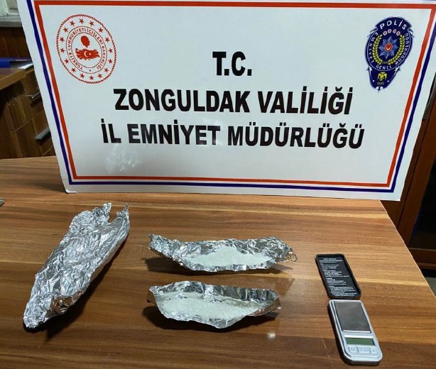 Zonguldak’ta narkotik uygulamasında yakalanan 3 şüpheliden 1’i tutuklandı