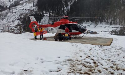 Artvin’de yolu kapalı köydeki hastaya ambulans helikopterle ulaşıldı