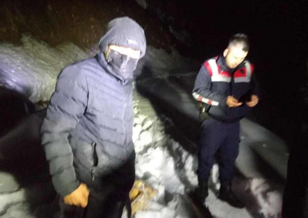 Düzce’de karda mahsur kalan 1 kişi kurtarıldı