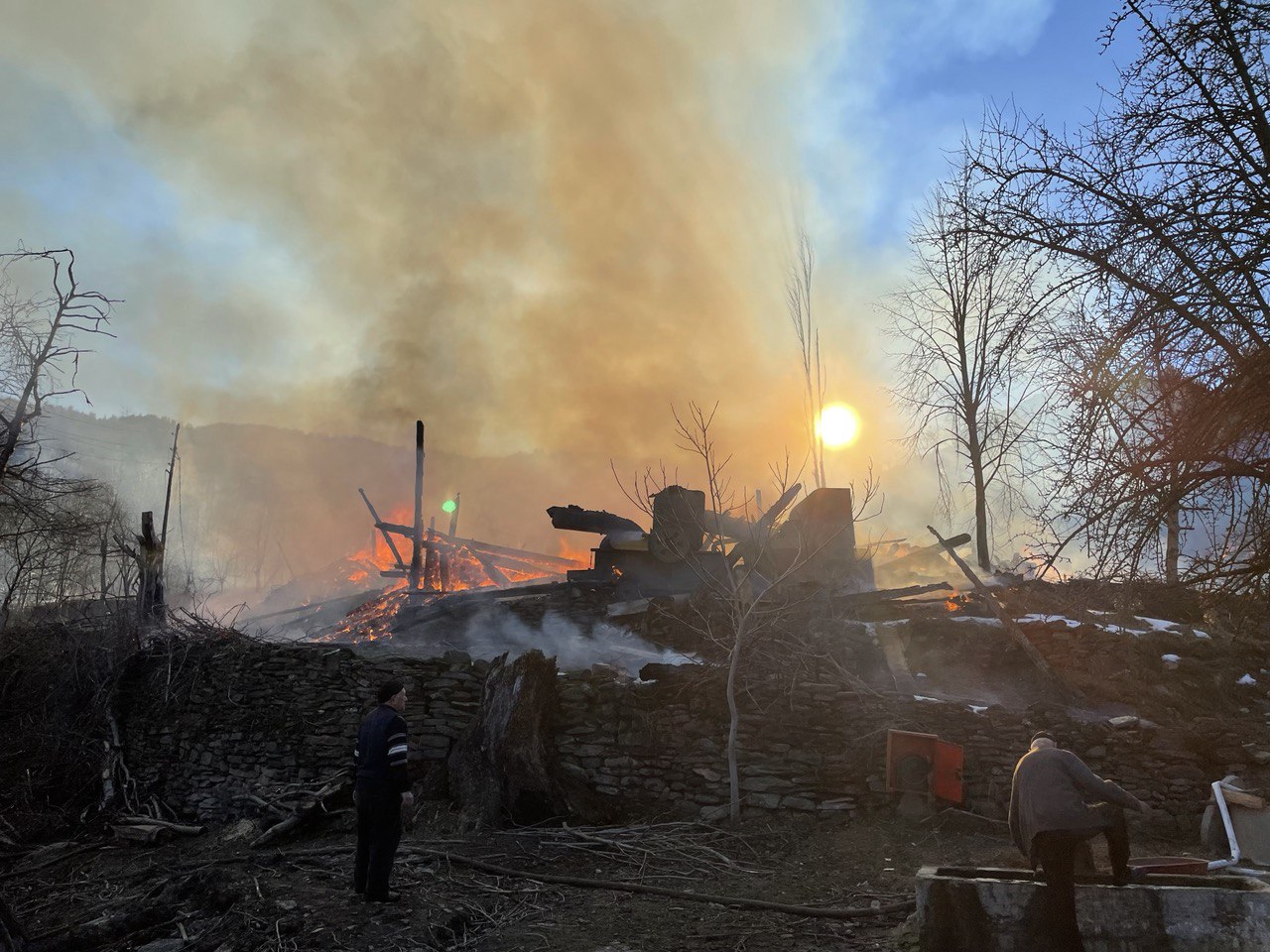Kastamonu’da bir köyde çıkan yangın 10 eve sıçradı