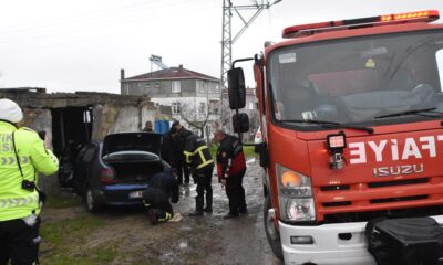 Sinop’ta otomobilin evin duvarına çarptığı kazada 4 kişi yaralandı