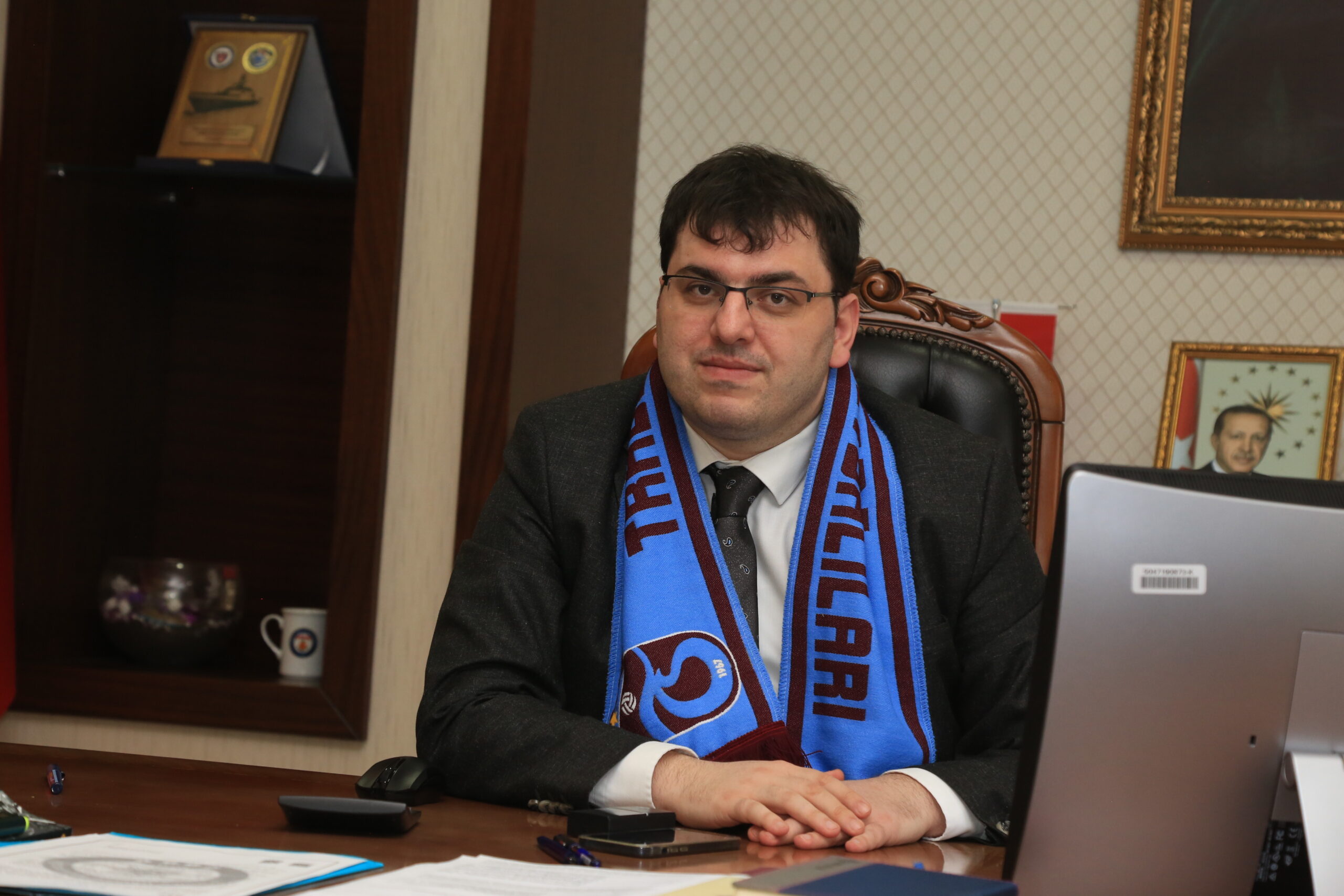 Artvin Trabzonspor Taraftarlar Derneğinden Hopa Kaymakamı Üçüncü’ye ziyaret