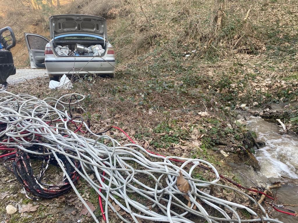 Bolu’da elektrik kablosu hırsızlığı şüphelileri yakalandı