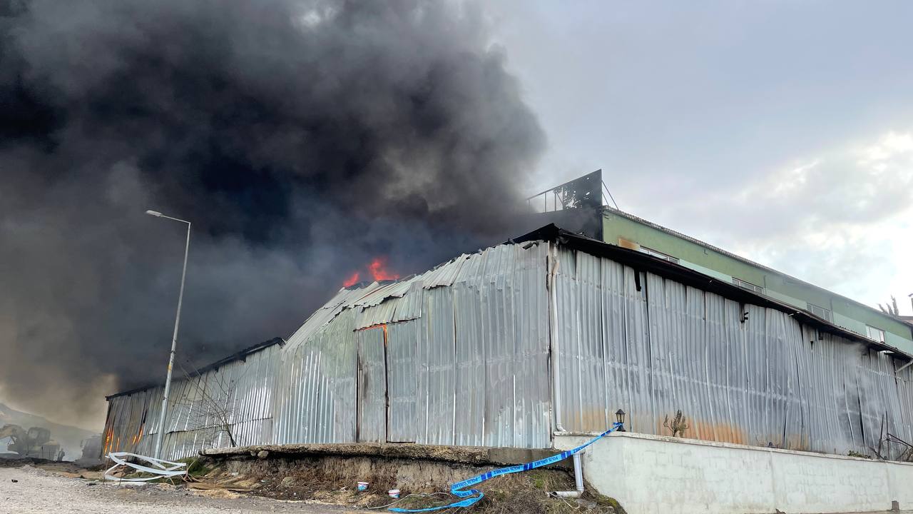 Karabük’te fabrika yangını söndürüldü