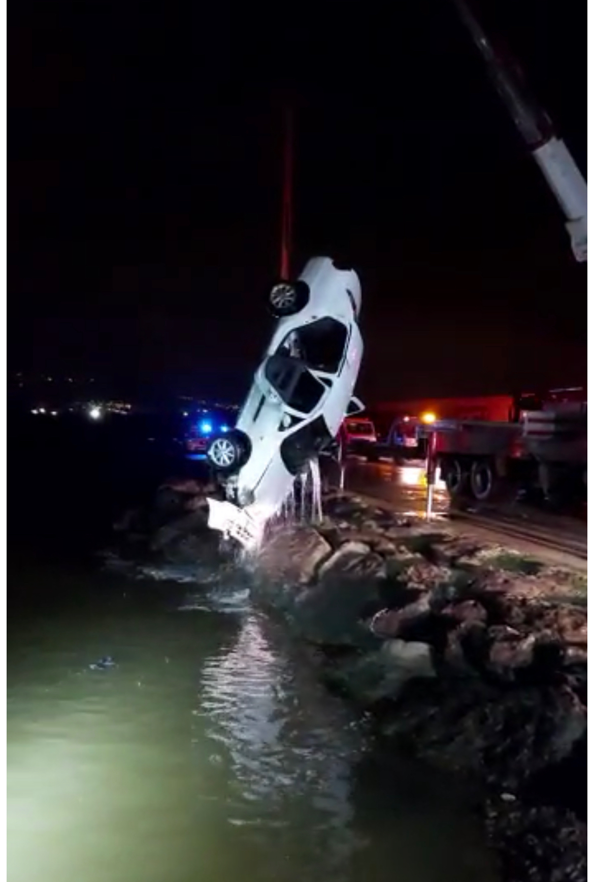 Samsun’da denize düşen otomobildeki 3 kişiden 1’i öldü