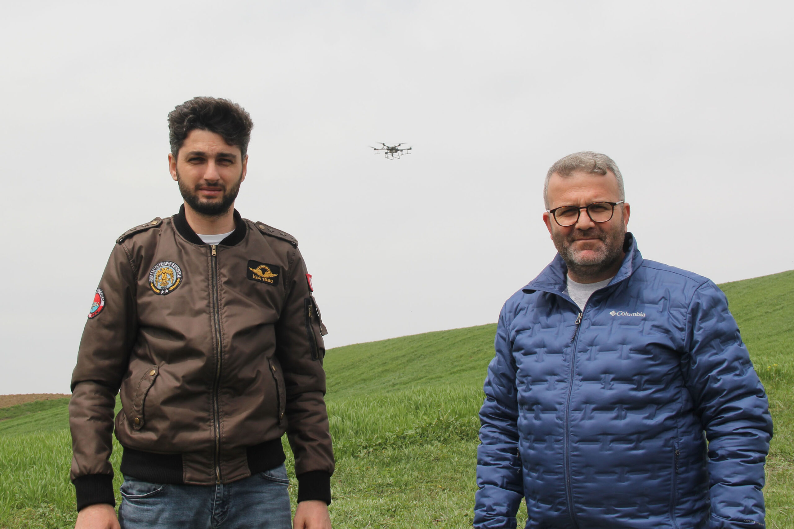 Havzalı çiftçi deneme amaçlı tarlasını zirai dron ile ilaçladı