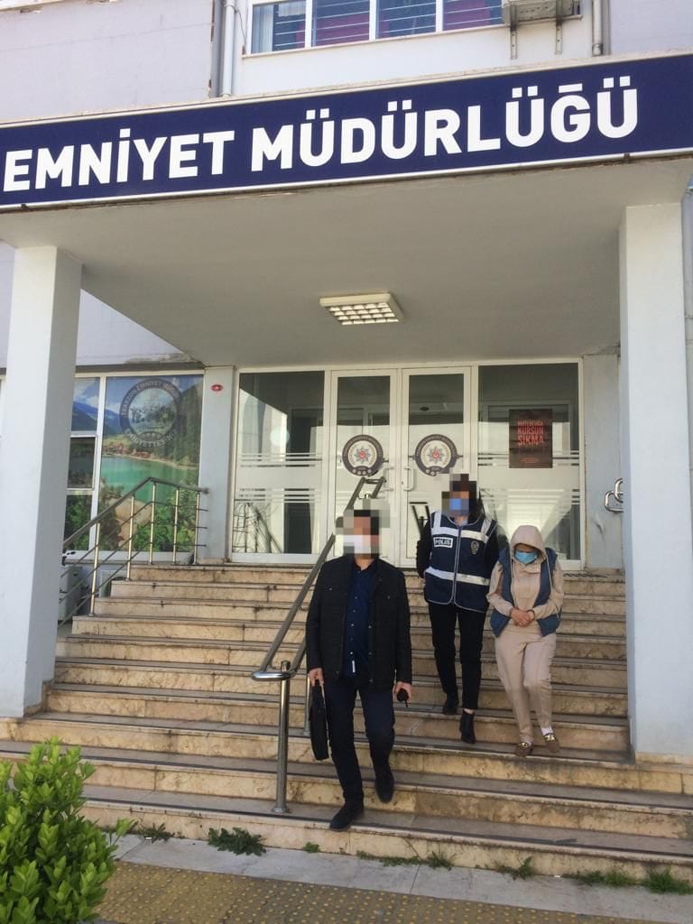 İş vaadiyle Türkiye’ye getirdiği kadınlara fuhuş yaptırdığı iddia edilen kadın gözaltına alındı
