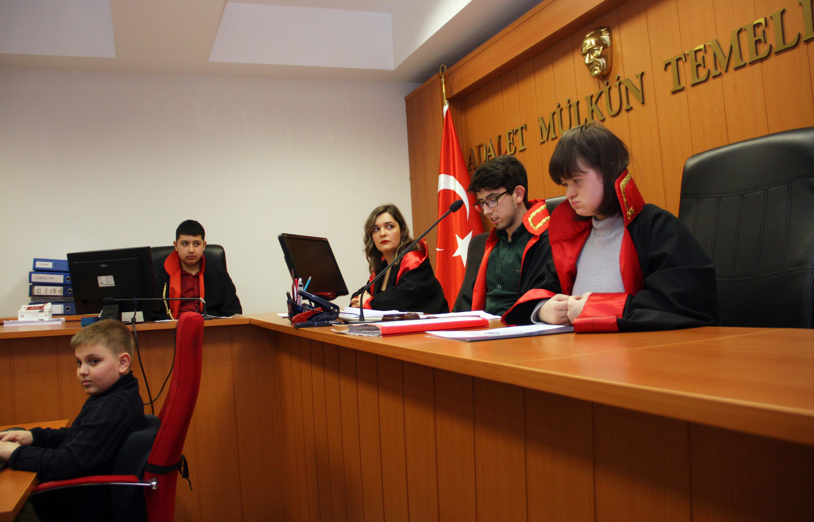 Zonguldak’ta “özel çocuklar” temsili mahkeme heyeti oldu