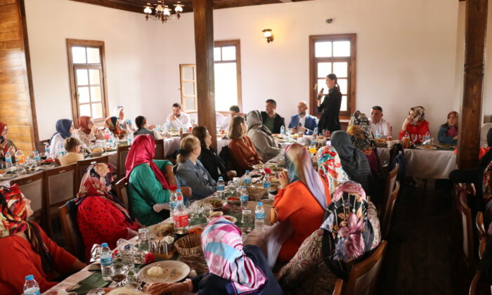 AK Parti’li Karaaslan Samsun’da kadın girişimcilerle buluştu