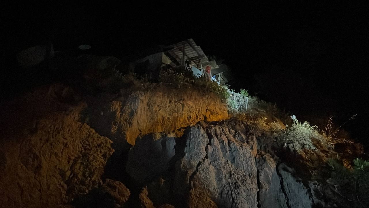 Karabük’te heyelan nedeniyle 5 ev boşaltıldı