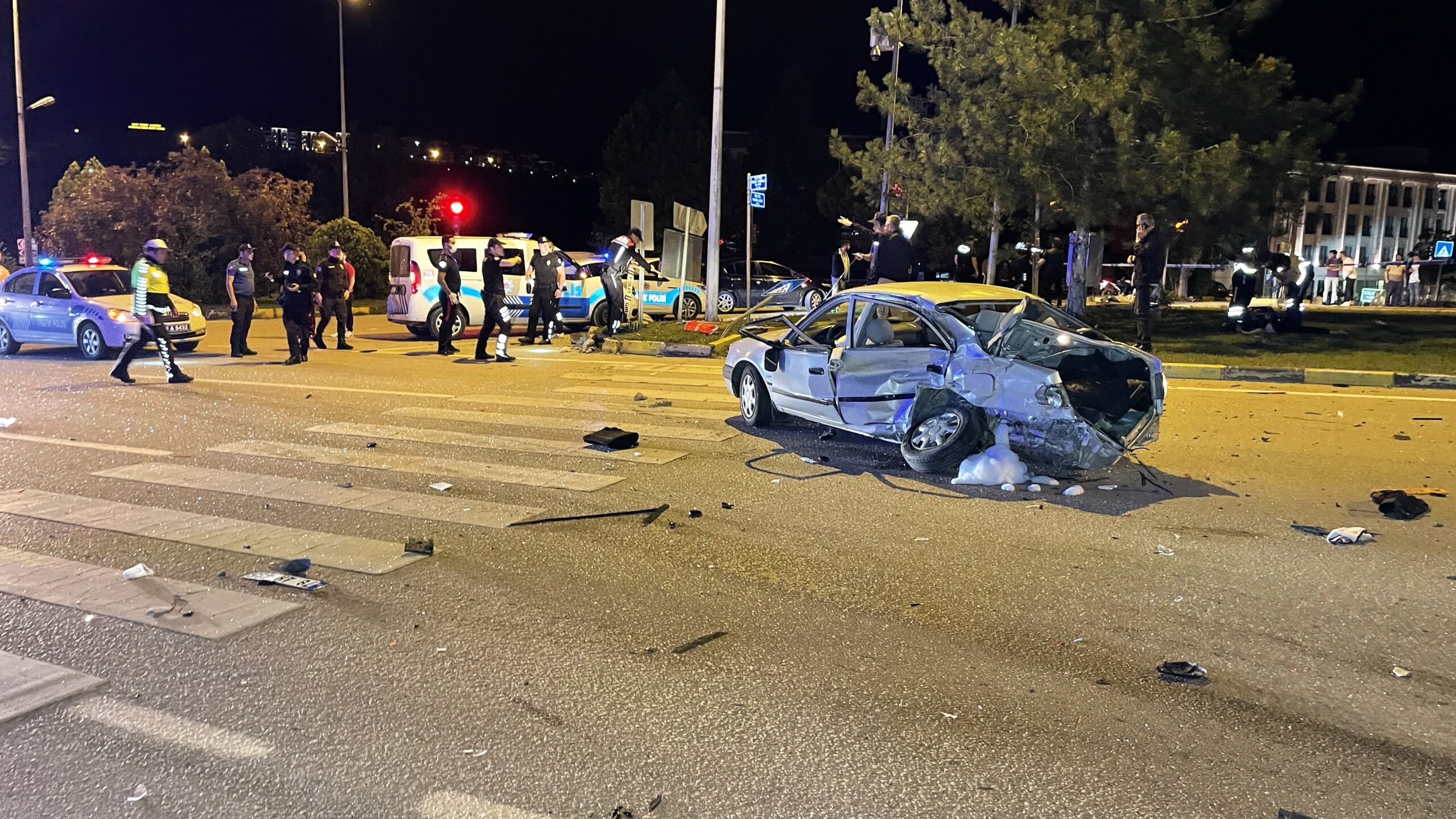 Karabük’te iki otomobil çarpıştı, 2 kişi öldü, 2 kişi yaralandı