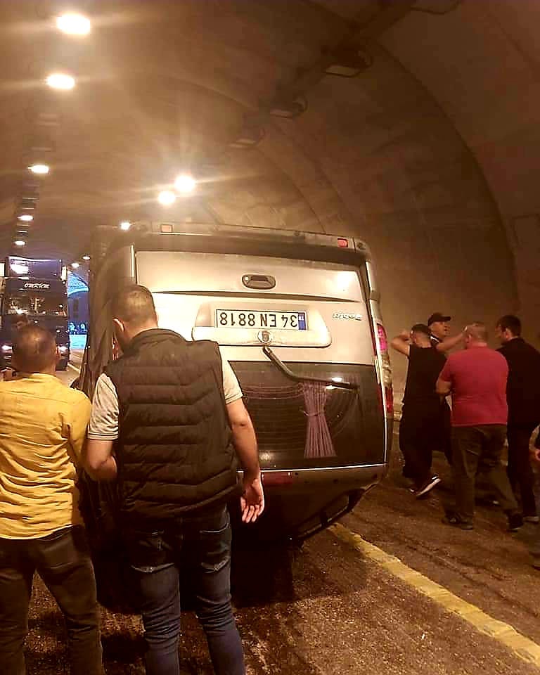 Karabük’te tünelde devrilen araçtaki 5 kişi yaralandı