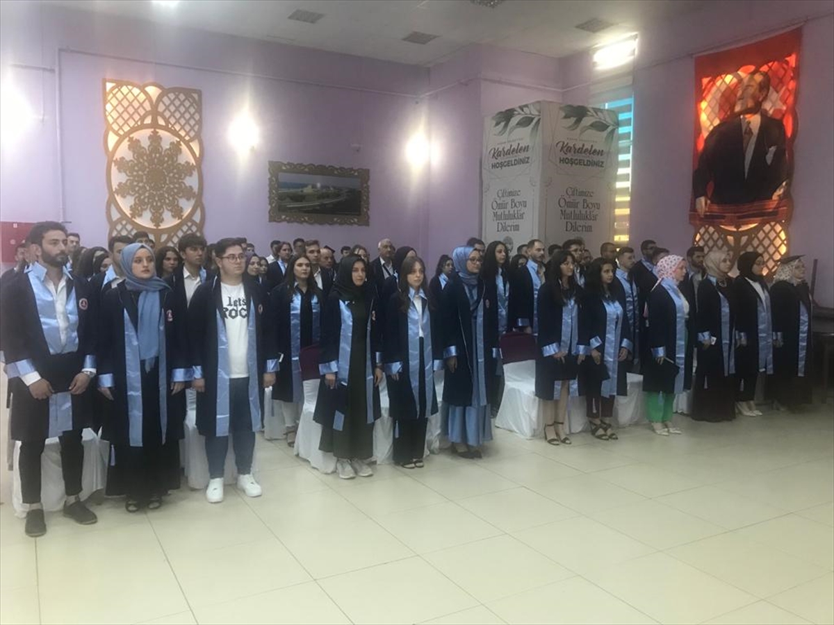 Samsun Üniversitesi Kavak MYO’da mezuniyet töreni düzenlendi