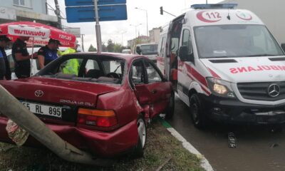 Samsun’da ambulans ile otomobil çarpıştı, 4 kişi yaralandı