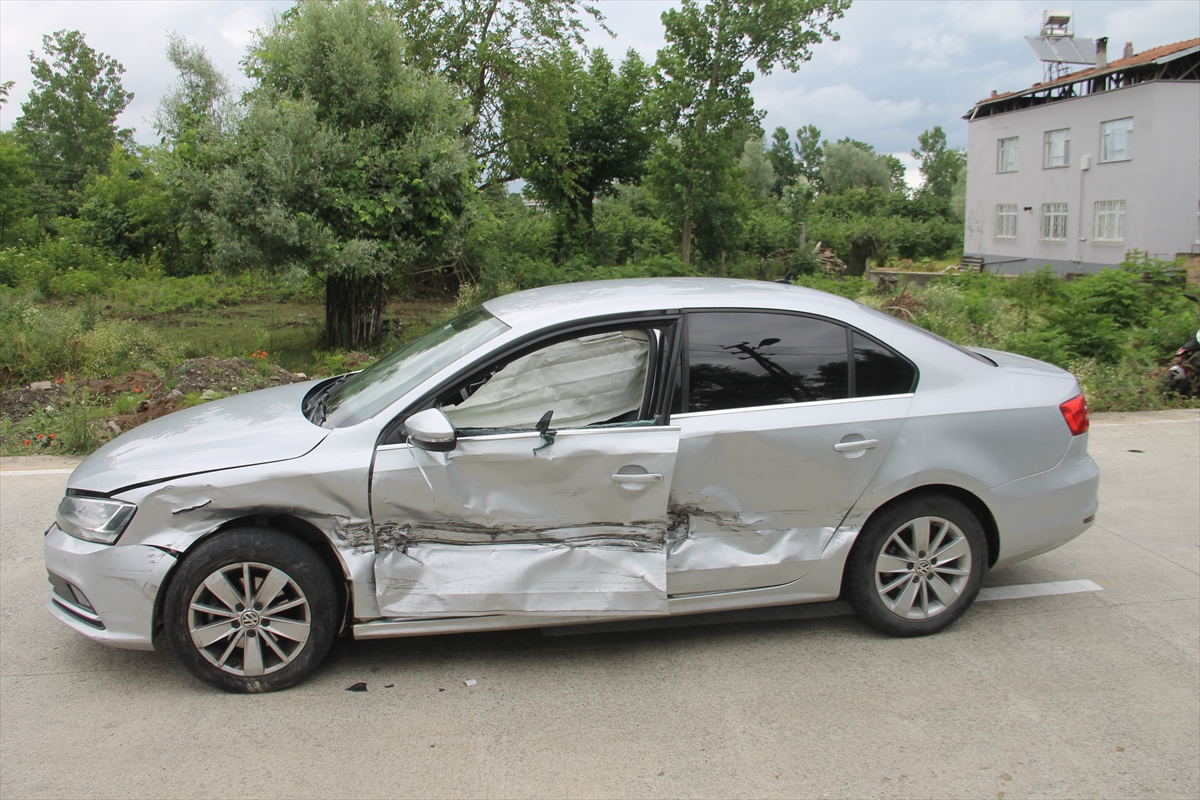 Samsun’da trafik kazasında 2 kişi yaralandı