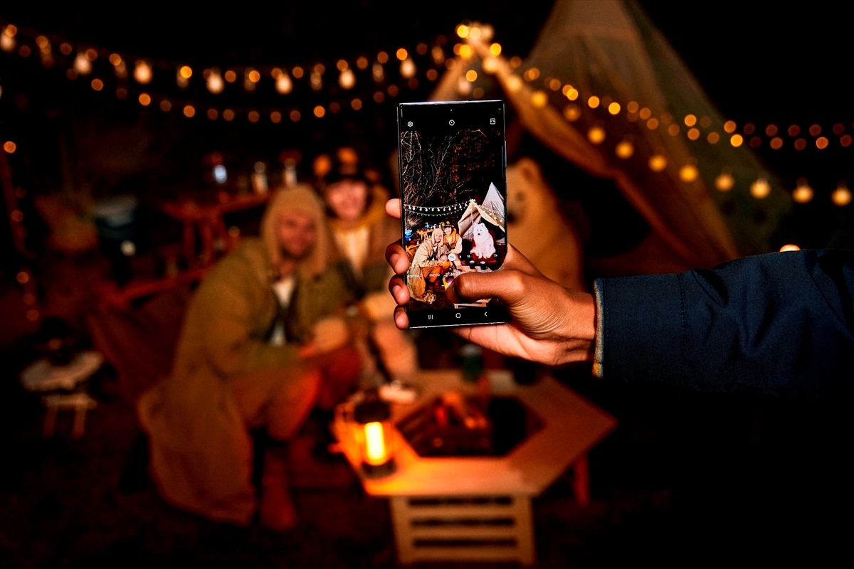 Samsung Galaxy S22 serisiyle en karanlık ortamlarda dahi “mükemmel” kamera deneyimi