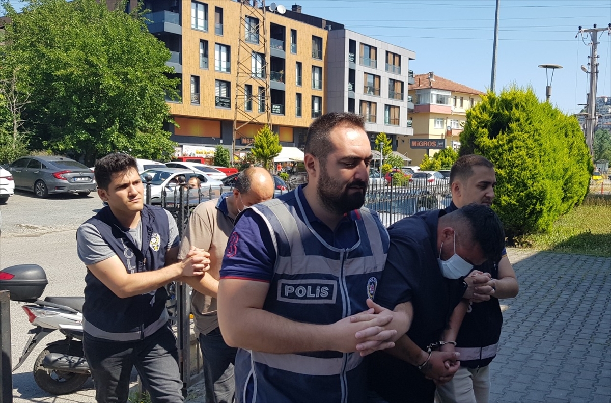 Zonguldak’ta fuhuş operasyonunda yakalanan 8 zanlı tutuklandı