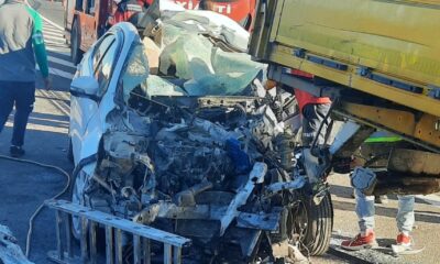 Bolu’da tıra çarpan otomobildeki 2 kişi öldü