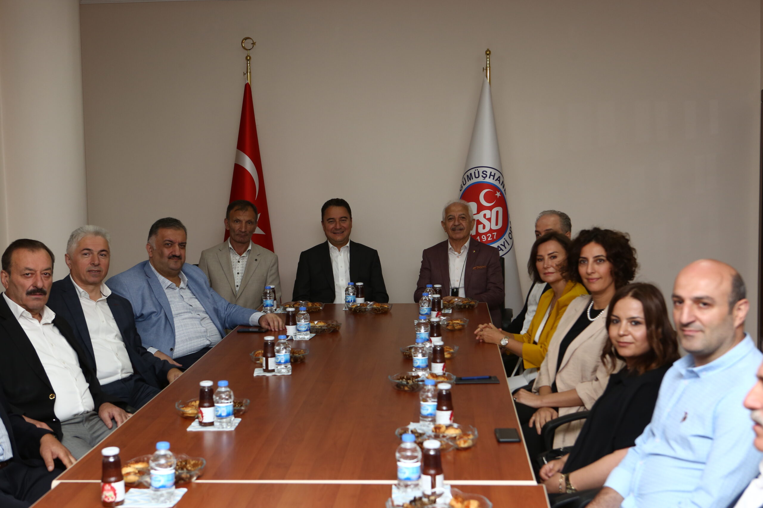 DEVA Partisi Genel Başkanı Babacan Gümüşhane’de basın toplantısı düzenledi: