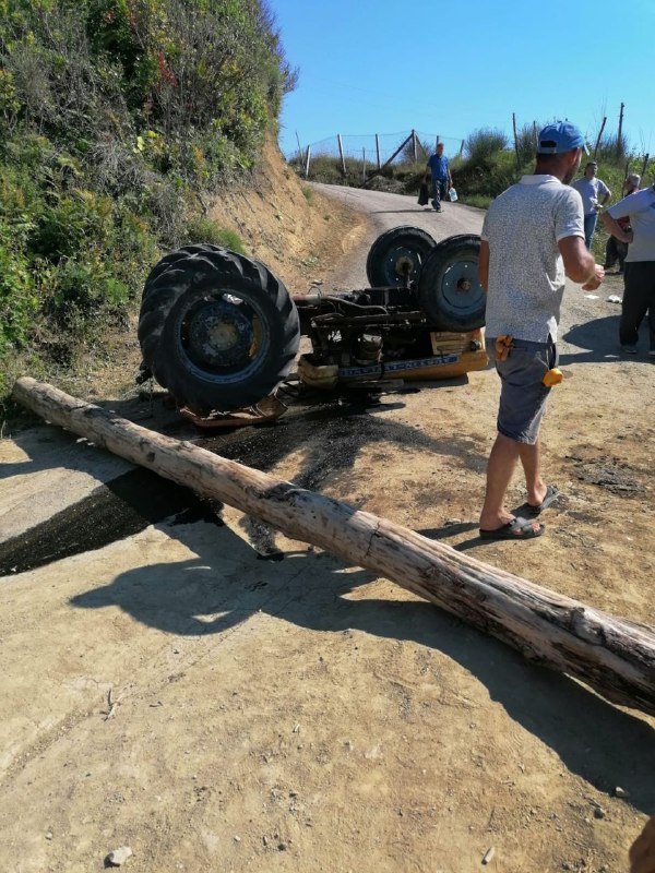 Sinop’ta devrilen traktörün altında kalan sürücü öldü