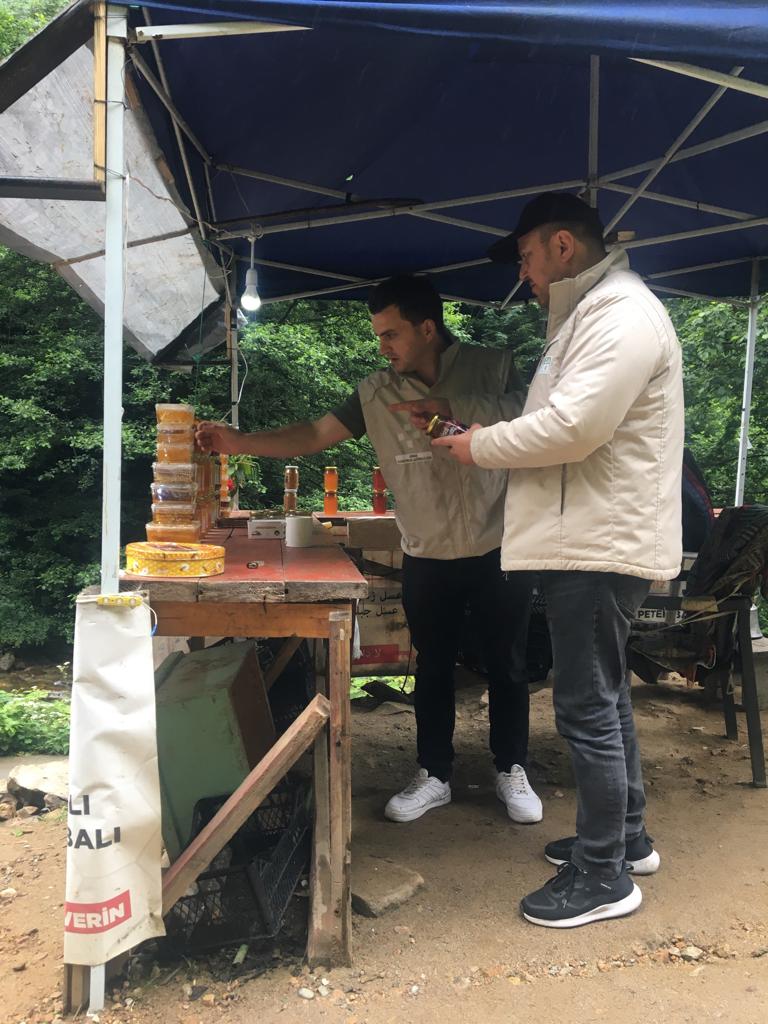 Trabzon’da turizm bölgelerinde bal satışı yapan işletmeler denetlendi