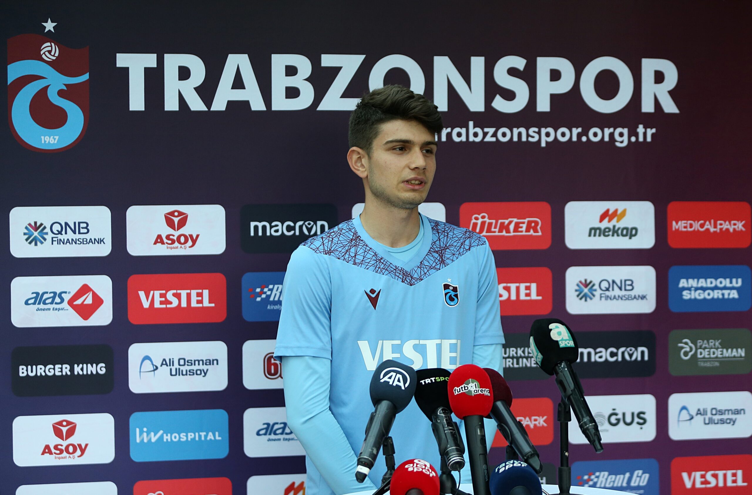 Trabzonspor’un genç kalecisi Kağan Moradaoğlu’nun YKS başarısını anlattı: