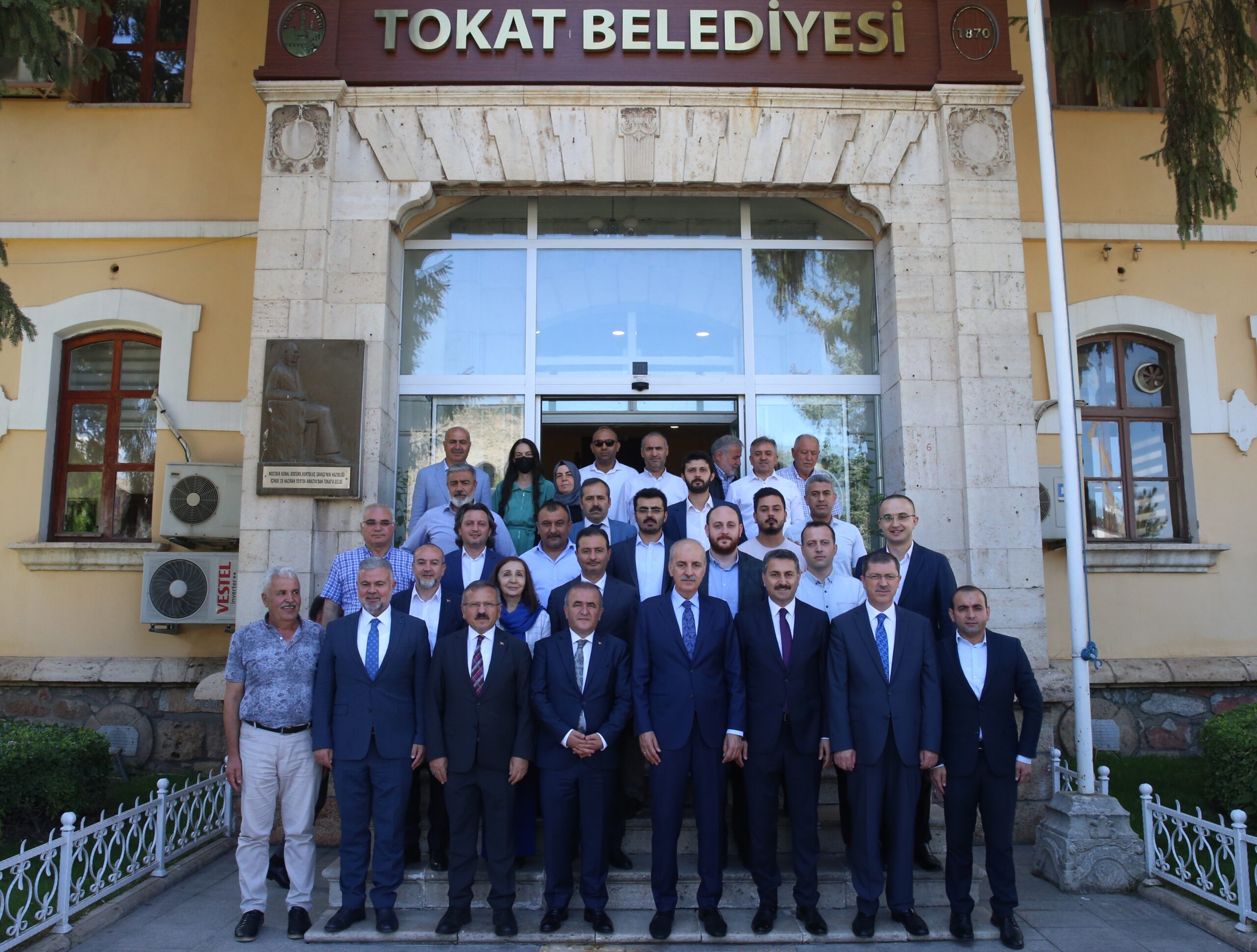 AK Parti Genel Başkanvekili Kurtulmuş, Tokat’ta ziyaretlerde bulundu
