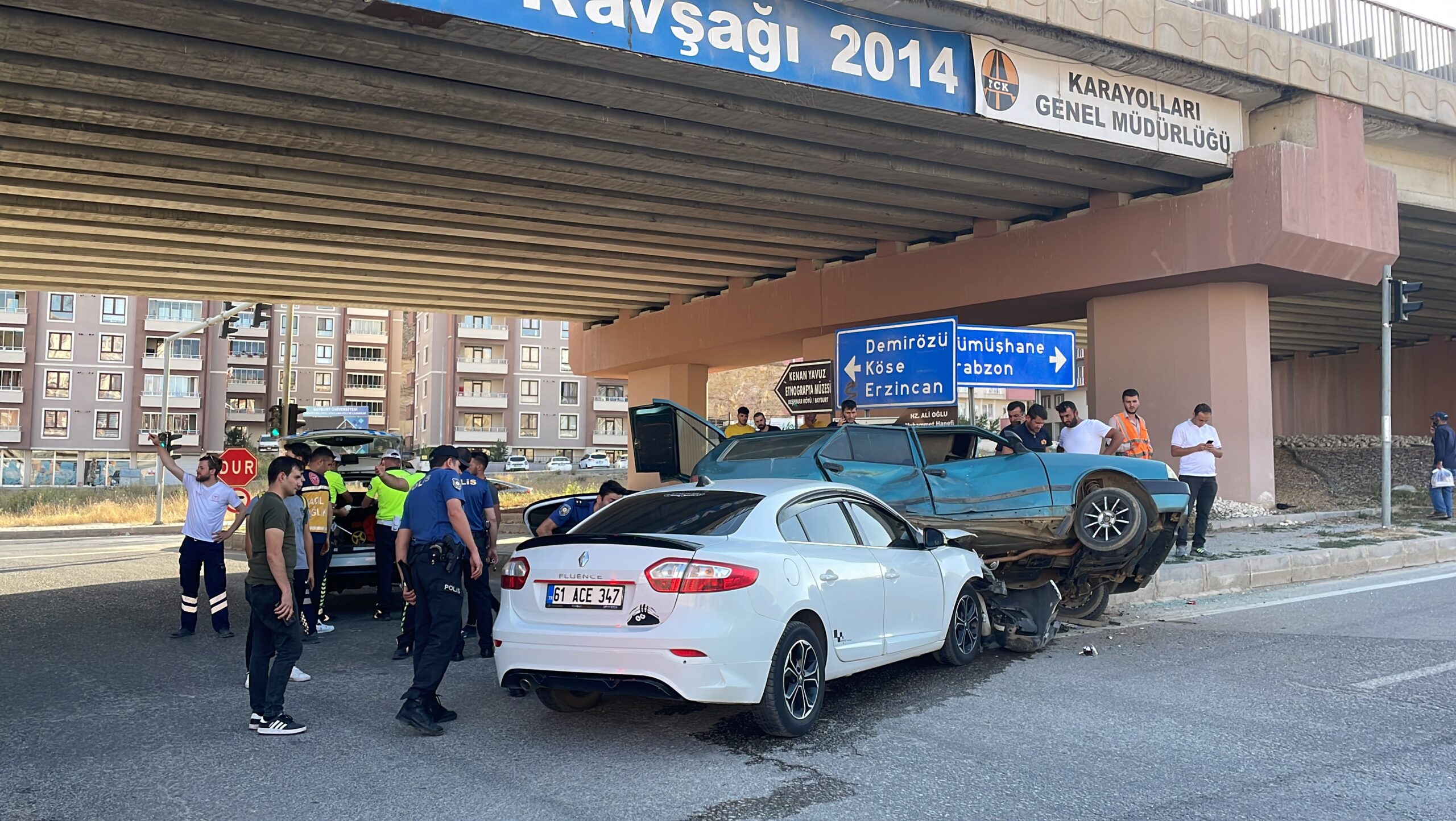 Bayburt’ta iki aracın çarpıştığı kazada 1 kişi yaralandı