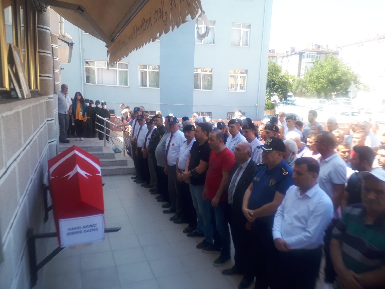 İstanbul’da vefat eden Kıbrıs gazisi memleketi Karabük’te son yolculuğuna uğurlandı