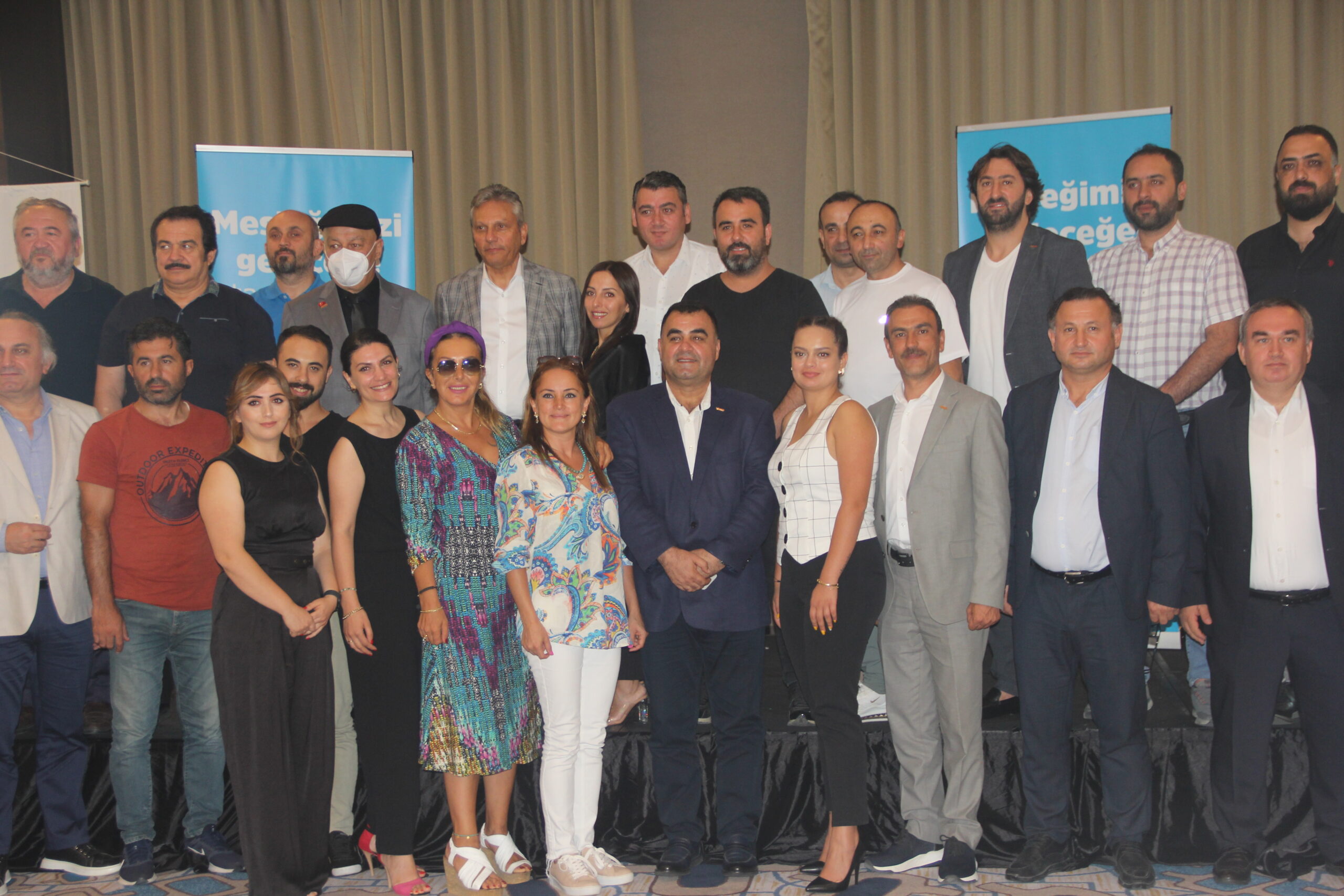 TÜRSAB Yönetim Kurulu Başkanı Bağlıkaya Samsun’da seyahat acentelerinin temsilcileriyle buluştu