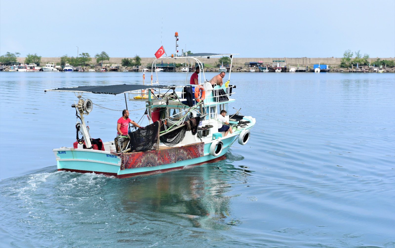 Ordu’da 67 kıyı balıkçısına 5 bin litre mazot desteği sağlandı