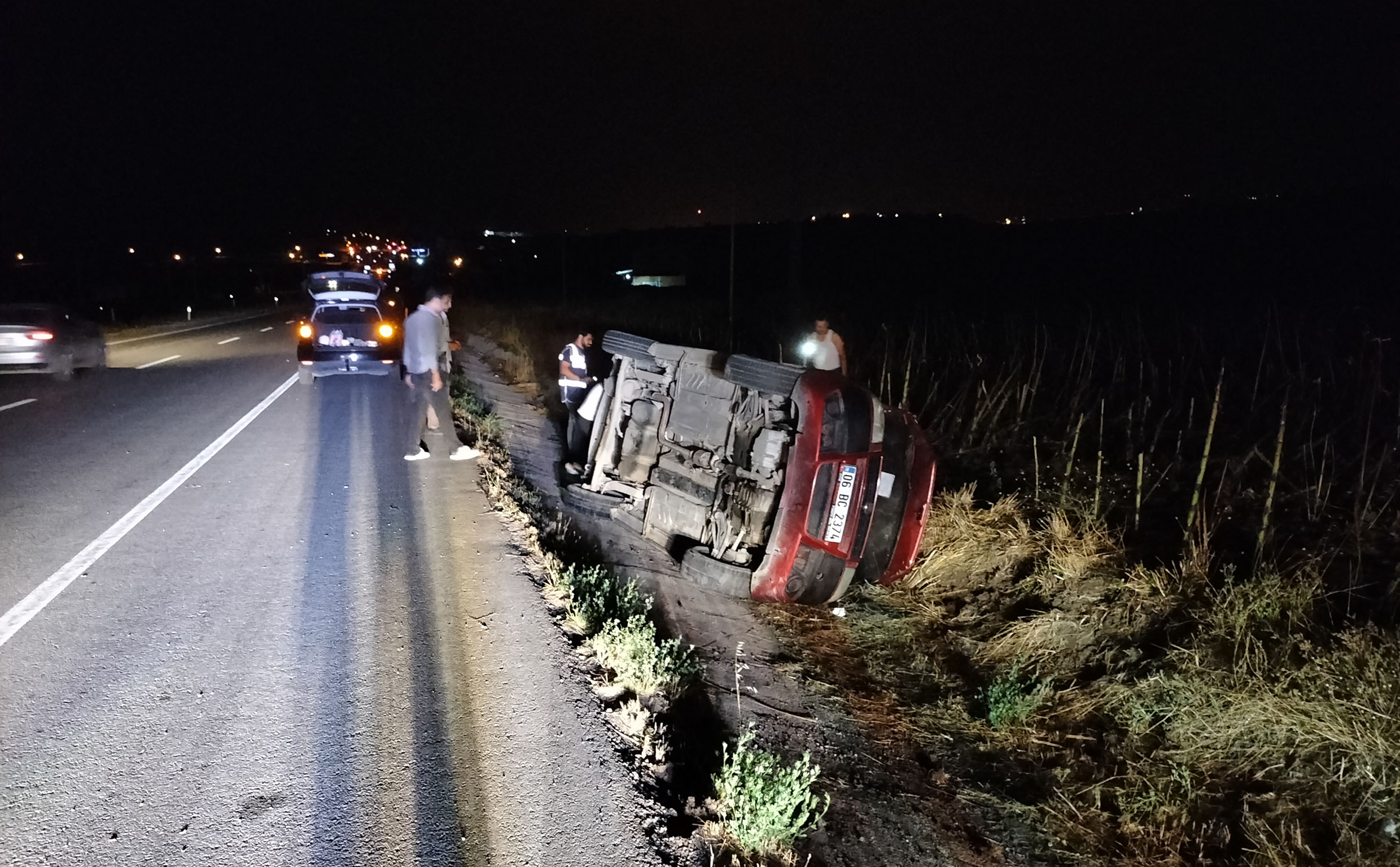 Samsun’da hafif ticari aracın şarampole devrildiği kazada 7 kişi yaralandı