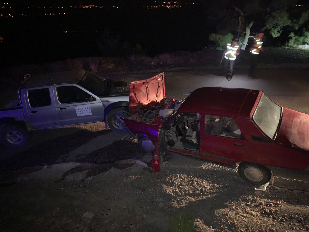 Tokat’ta kamyonet ile otomobilin çarpıştığı kazada 5 kişi yaralandı