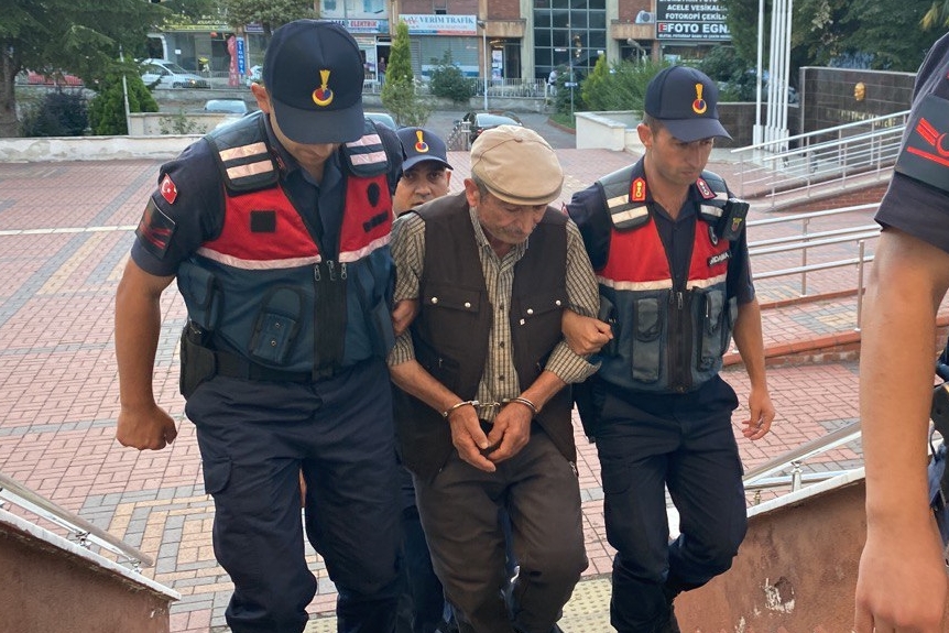 Zonguldak’ta başı kopmuş cesede ilişkin tutuklanan kardeşi, kasketi ve kıyafeti ele verdi