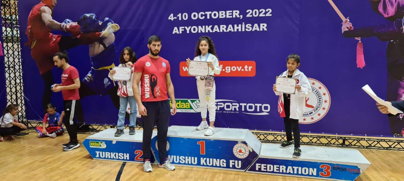 Karabüklü wushucu Irmak Taşbaş Balkan şampiyonu oldu