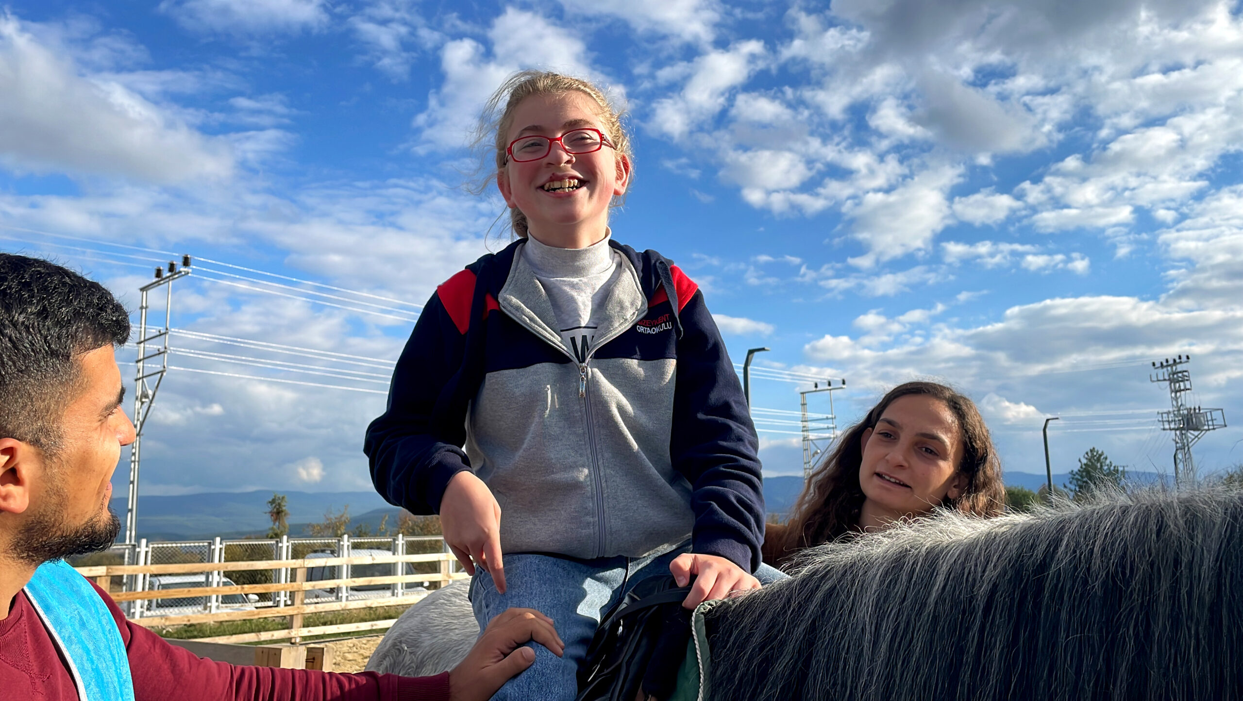 Kastamonu’da engelli çocuklar atlı terapi ile hayata bağlanıyor