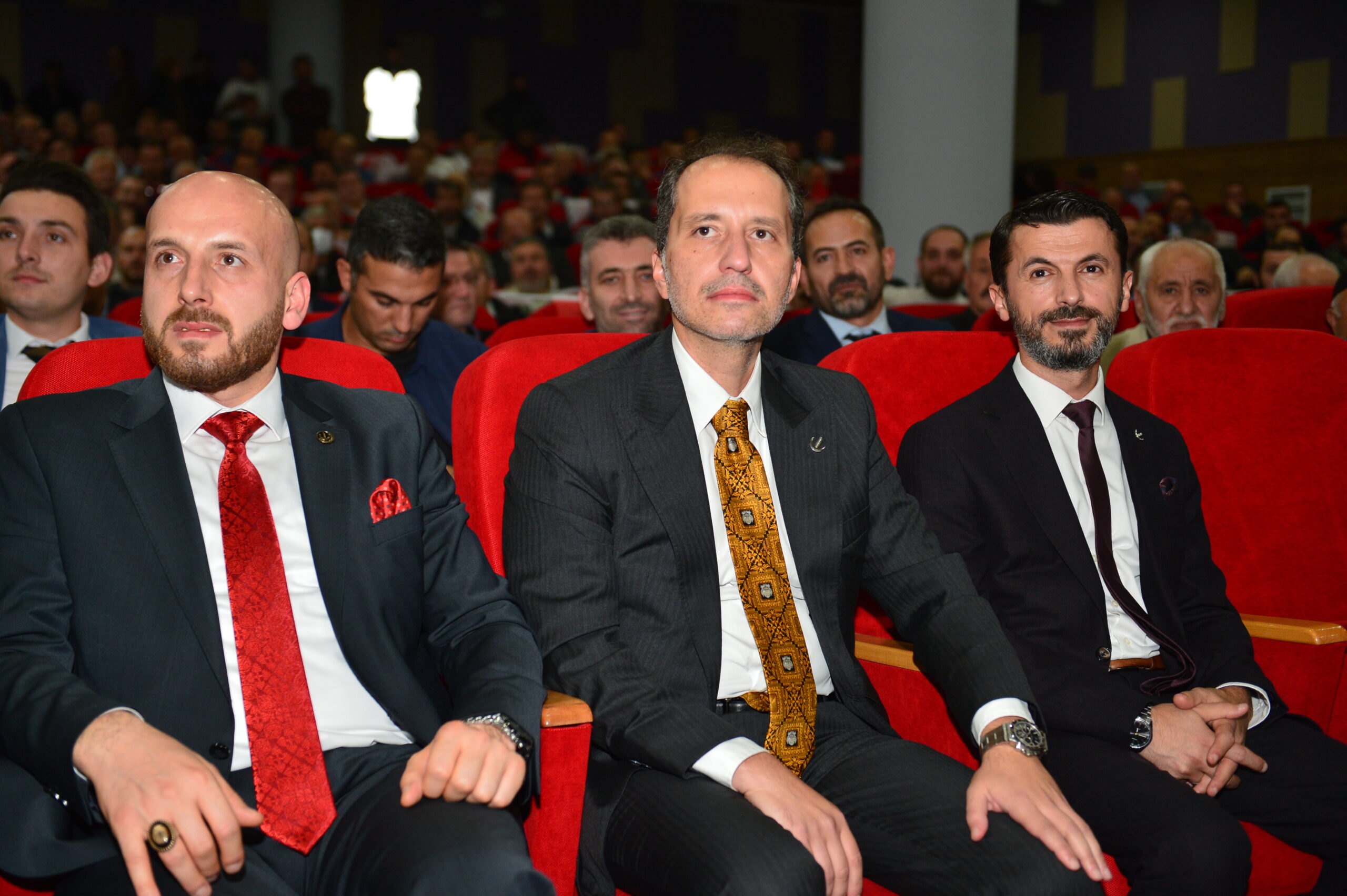 Yeniden Refah Partisi Genel Başkanı Erbakan, Karabük’te partisinin il kongresine katıldı