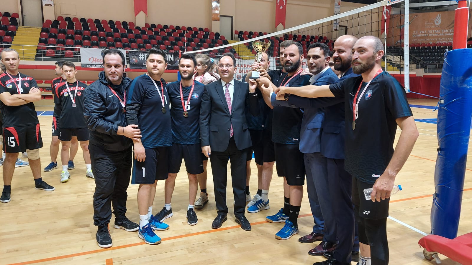 Bafra’da Cumhuriyet Kupası Voleybol Turnuvası tamamlandı