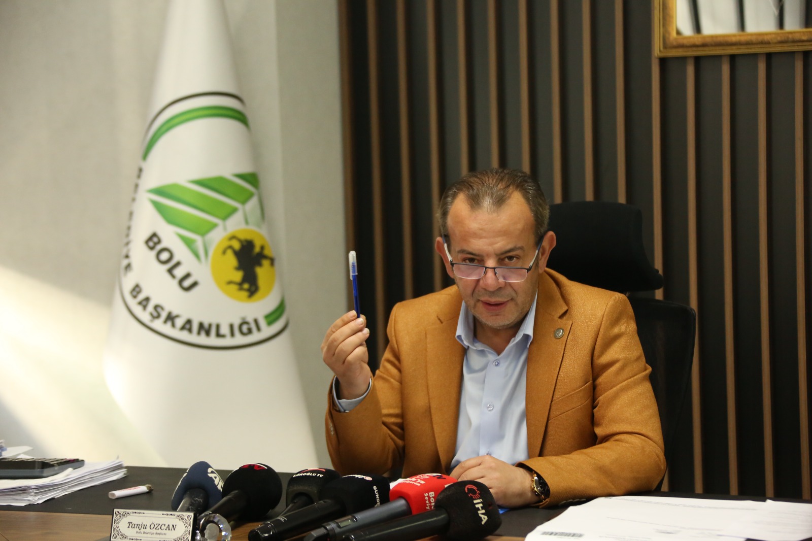 Bolu Belediye Başkanı Özcan’dan “parti üyeliği” açıklaması: