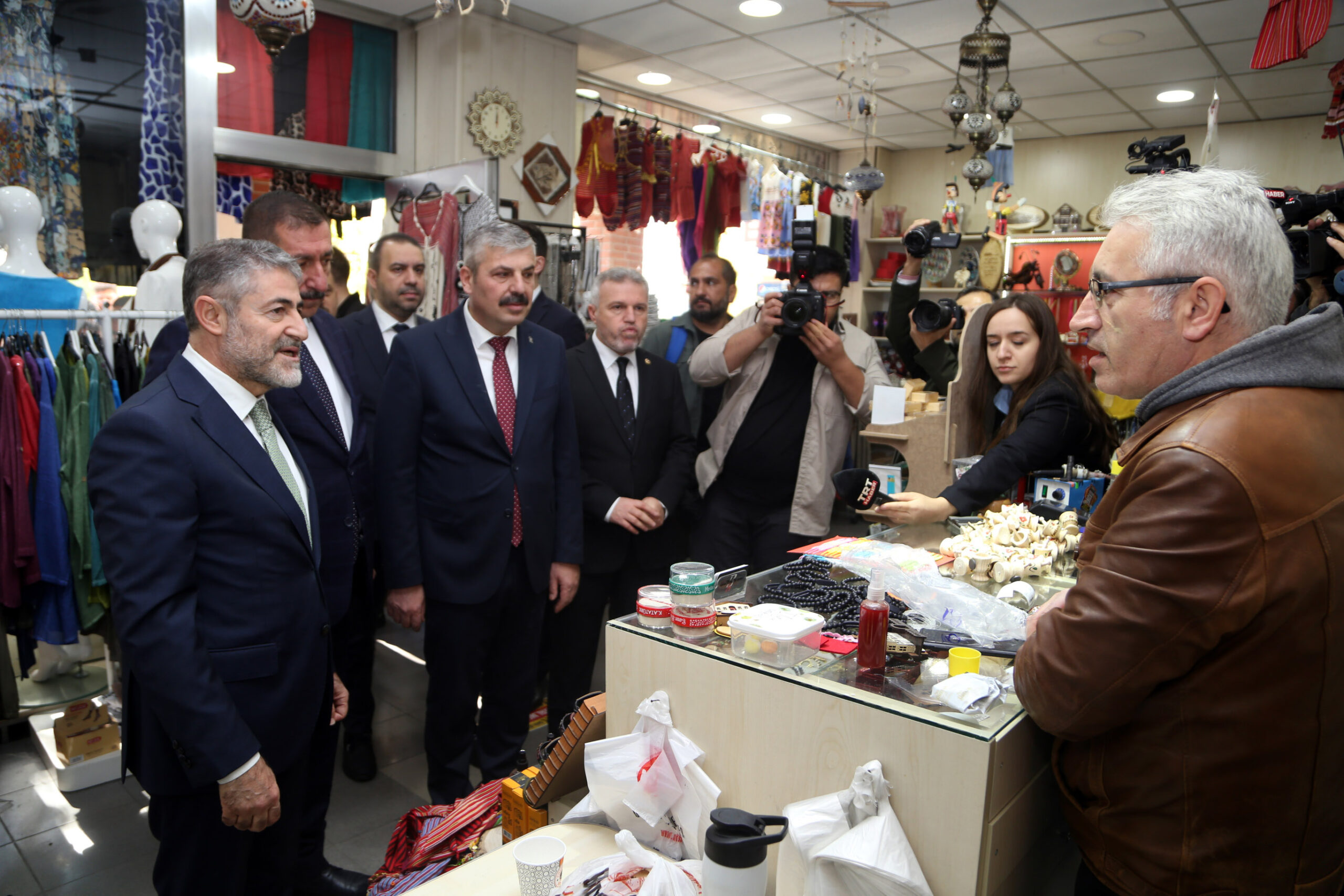 Hazine ve Maliye Bakanı Nebati, Kastamonu’da ziyaretlerde bulundu
