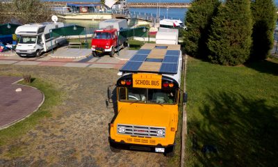 Karavana çevirdiği “school bus” ile 15 bin kilometre yol kat edecek
